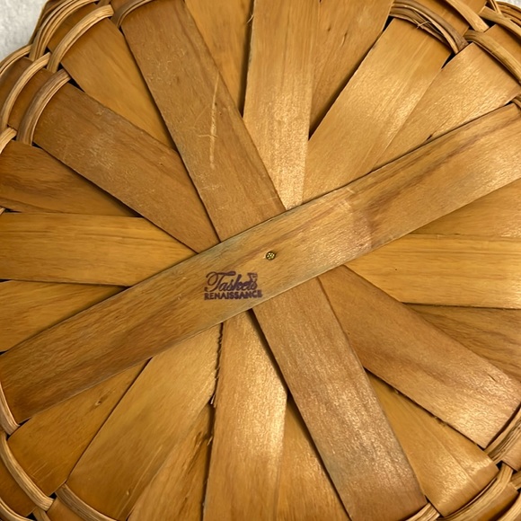 Taskets Renaissance Cloth Lined Pie Holder - Picture 9 of 16